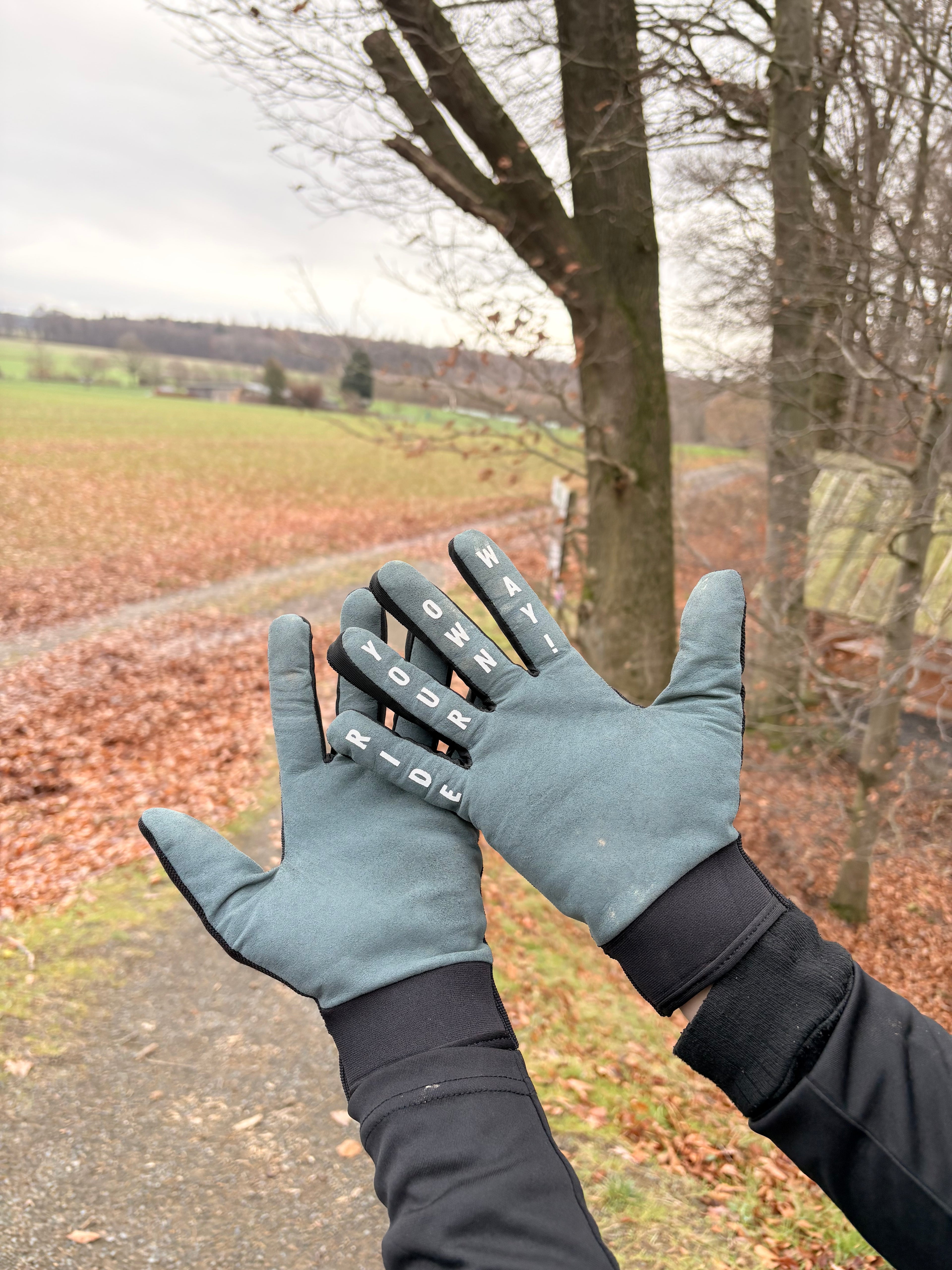 PRE ORDER CHAINWEAR GLOVES